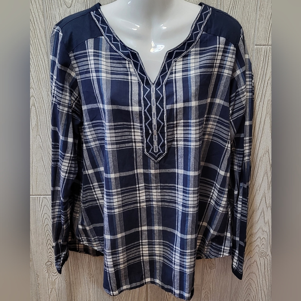 Rebecca Malone Women's Plus Top Sz 1X Blue Plaid Embroidered V Neck Long Sleeve